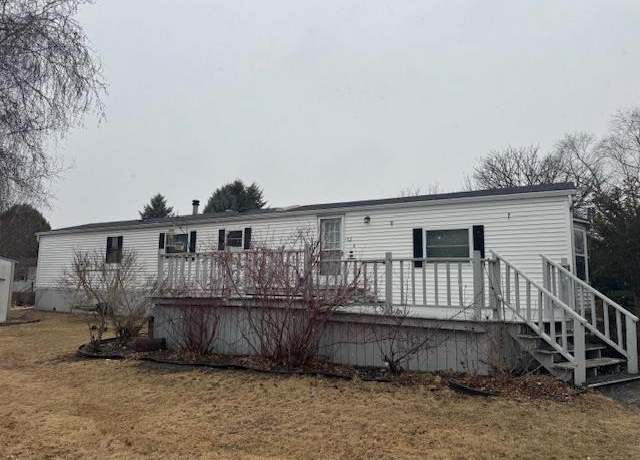 Property at N116W21019 Brynwood Ln, Germantown, WI 53022, 2 beds, 1 bath