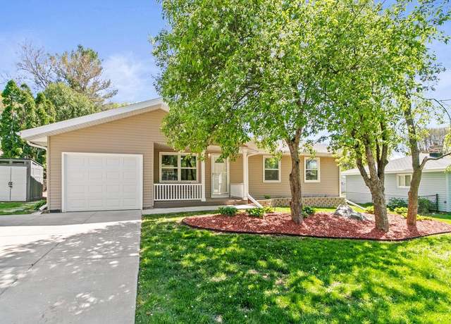 Property at 5017 Piccadilly Dr, Madison, WI 53714, 3 beds, 2 baths