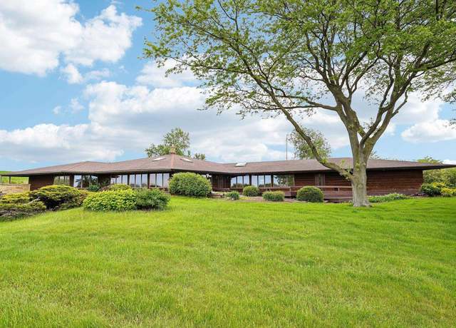 Property at 1510 County Road Qq, Mineral Point, WI 53565, 3 beds, 3 baths