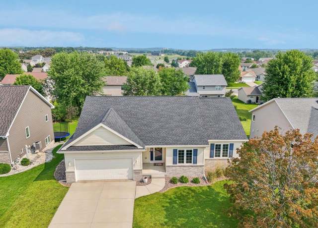 Property at 833 Ashworth Dr, Oregon, WI 53575, 4 beds, 3 baths