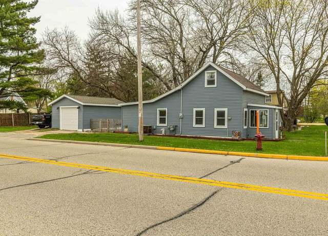 Property at 304 Mitchell St, Belleville, WI 53508, 2 beds, 1 bath