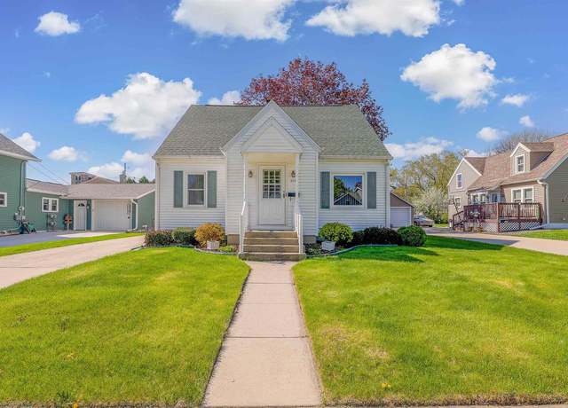 Property at 419 W Jefferson St, Waupun, WI 53963, 3 beds, 2.5 baths