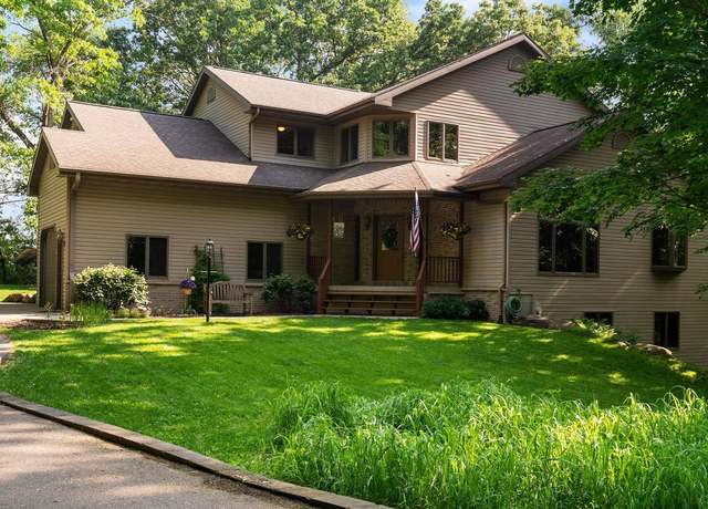 Property at 2000 Timber Lake Rd, Fitchburg, WI 53575, 4 beds, 3.5 baths