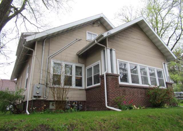 Property at 321 E Centerway, Janesville, WI 53545, 4 beds, 2 baths
