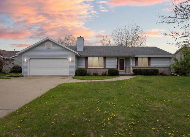 Property at 932 Burnwyck Dr, Janesville, WI 53546, 2 beds, 2.5 baths