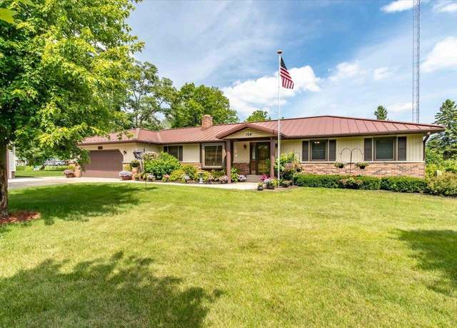 Property at 104 S 2nd St, Coloma, WI 54930, 3 beds, 2 baths