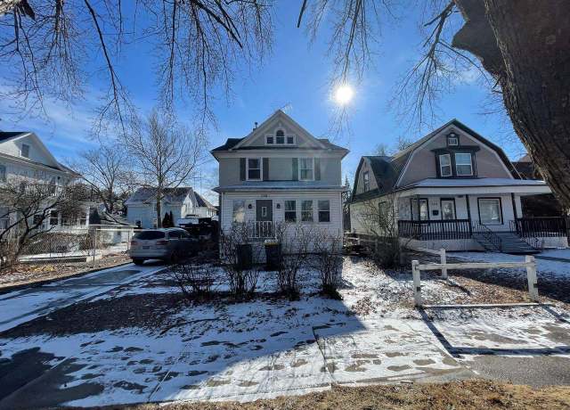 Property at 736 E Main St, Reedsburg, WI 53959, 3 beds, 2 baths