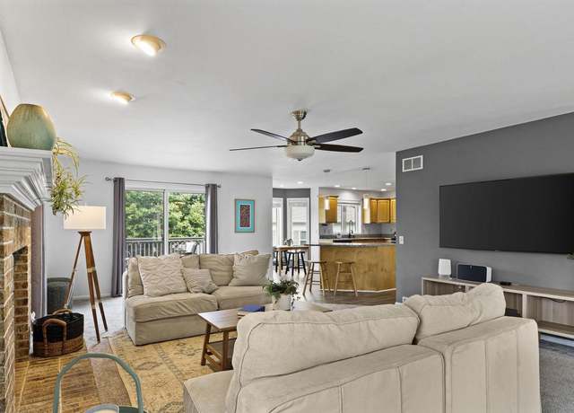 Property at 1808 Eastwood Dr, Stoughton, WI 53589, 3 beds, 3.5 baths