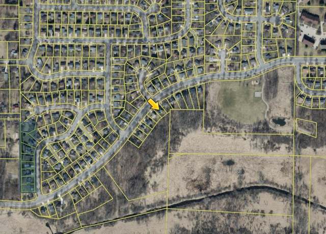 Property at 701 Engelhart Dr, Madison, WI 53713, 3 beds, 2 baths