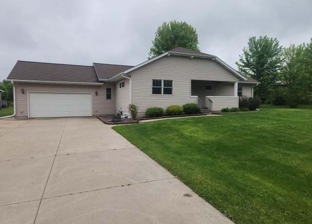 Property at S5640 Granite Ln, Baraboo, WI 53913, 3 beds, 3 baths