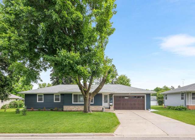 Property at 30 Highland Ave, Ripon, WI 54971, 3 beds, 1.5 baths