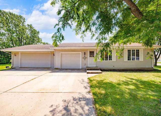 Property at 5 E Evergreen Ln, Milton, WI 53563, 3 beds, 1 bath