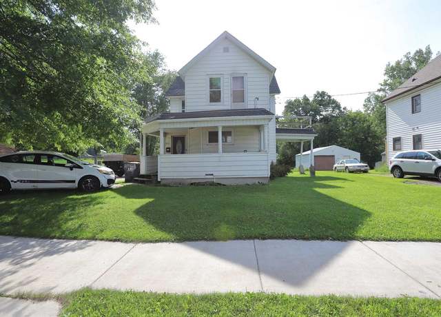 Property at 801 Academy St, Elroy, WI 53929, 4 beds, 2 baths