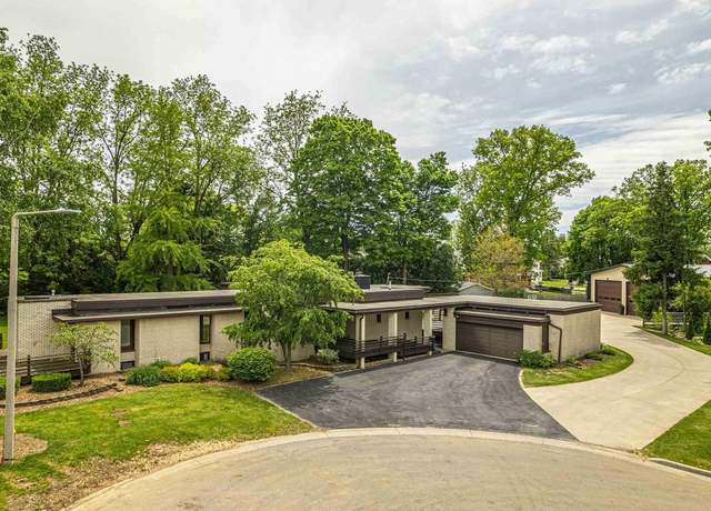 Property at 520 St Clare Ct, Monroe, WI 53566, 3 beds, 4 baths