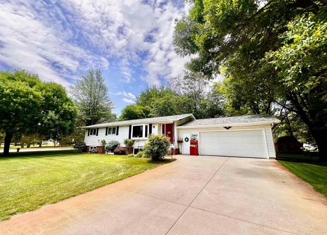 Property at 340 Hampton Cir, Nekoosa, WI 54457, 5 beds, 2 baths