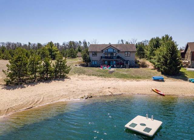 Property at W5588 S Stone Gate Dr, New Lisbon, WI 53950, 4 beds, 3 baths