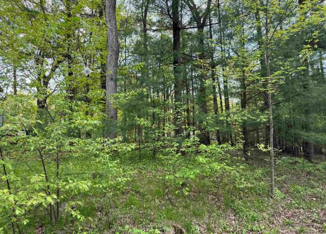 Property at 140 Ridge Dr, Lake Delton, WI 53965