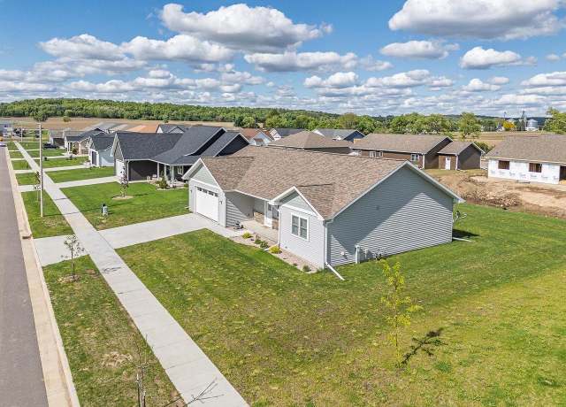 Property at 612 Eisenhower St, Baraboo, WI 53913, 3 beds, 2 baths