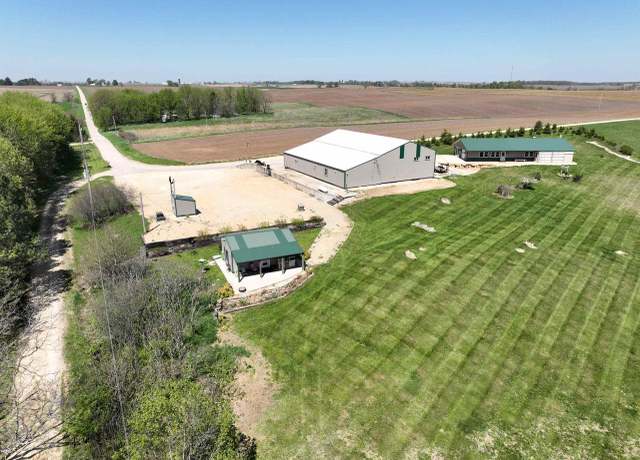 Property at 6209 Cassidy Rd, Mineral Point, WI 53565, 2 beds, 3 baths