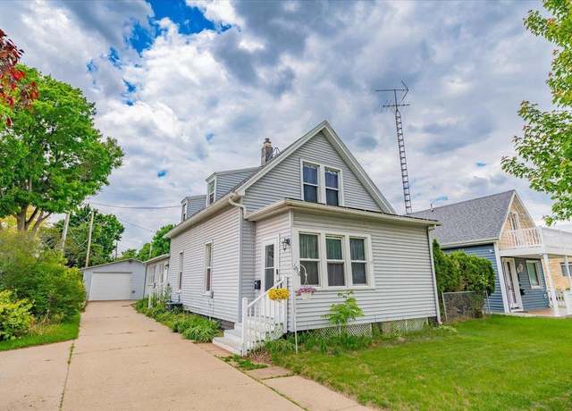 Property at 614 Dewitt St, Portage, WI 53901, 3 beds, 2.5 baths