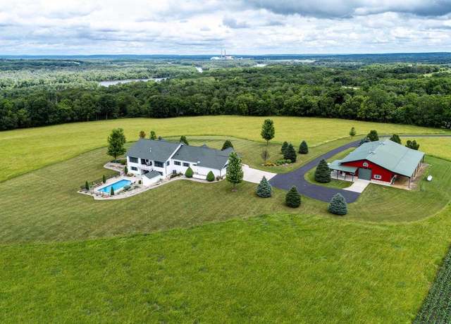 Property at N4795 County Road V, Poynette, WI 53955, 3 beds, 3.5 baths