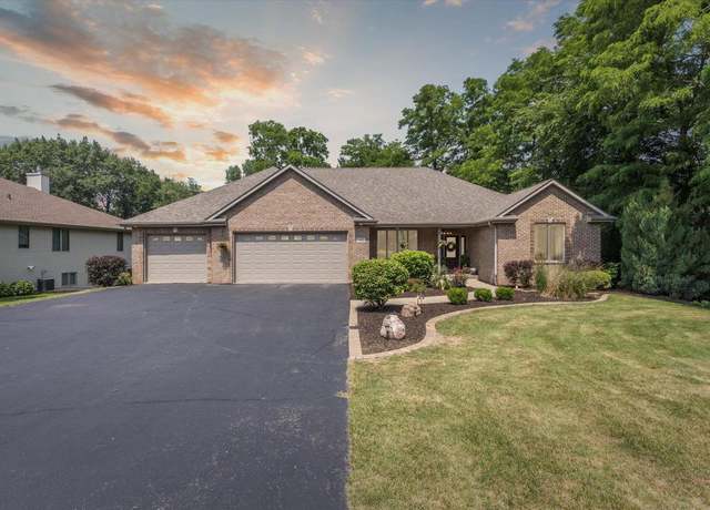 Property at 963 E Lakeside Dr, Edgerton, WI 53534, 4 beds, 2.5 baths