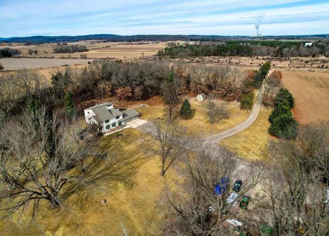 Property at W8347 Thompson Rd, Poynette, WI 53955, 3 beds, 2.5 baths