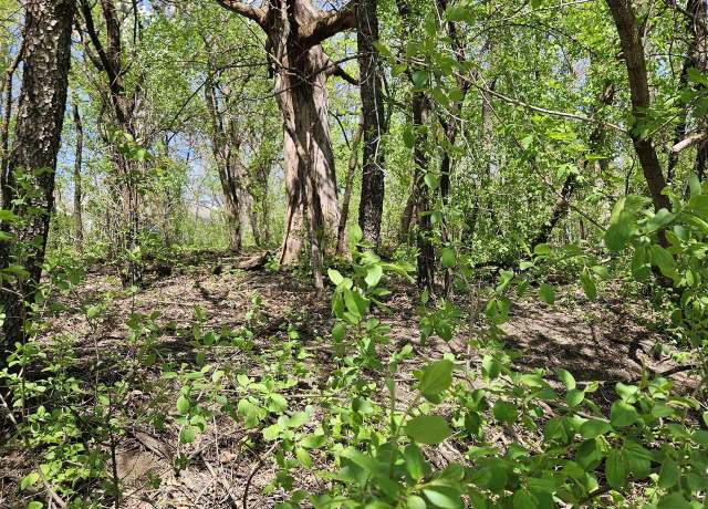 Property at 2930 W Memorial Dr, Janesville, WI 53548