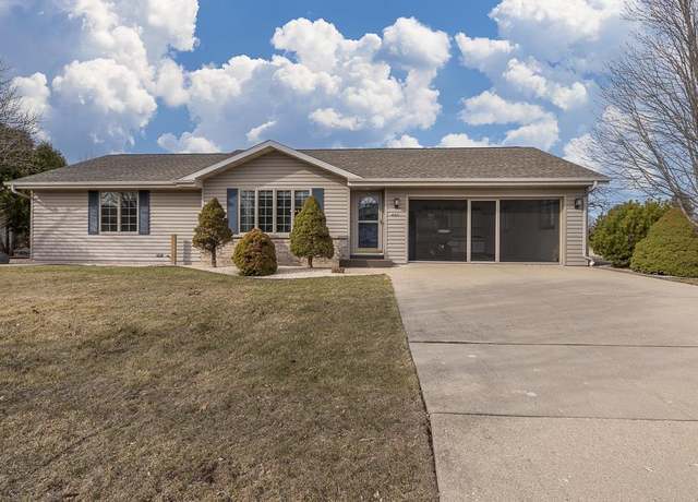 Property at 4211 Greenbriar Dr, Janesville, WI 53546, 2 beds, 3 baths