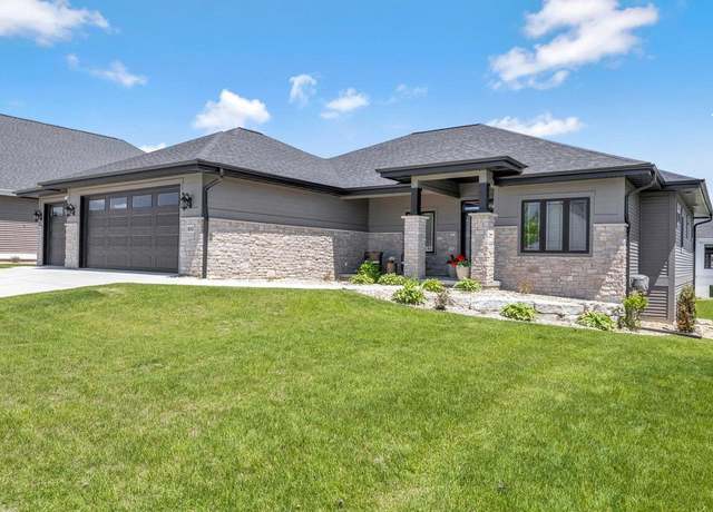 Property at 802 Lynn St, Waunakee, WI 53597, 5 beds, 3.5 baths
