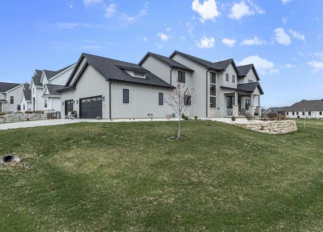 Property at 5606 Shenandoah Dr, Waunakee, WI 53597, 5 beds, 4 baths