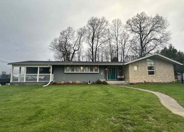 Property at 905 Elm St, Mauston, WI 53948, 3 beds, 2 baths