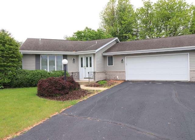 Property at 705 Nantucket Dr, Janesville, WI 53545, 2 beds, 1.5 baths
