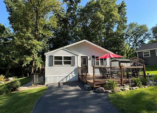 Property at 461 Aspen Way, Edgerton, WI 53534, 2 beds, 1 bath