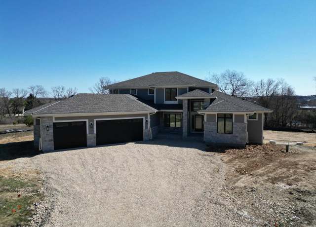 Property at 3579 Superior Oak Dr, Middleton, WI 53593, 5 beds, 4.5 baths