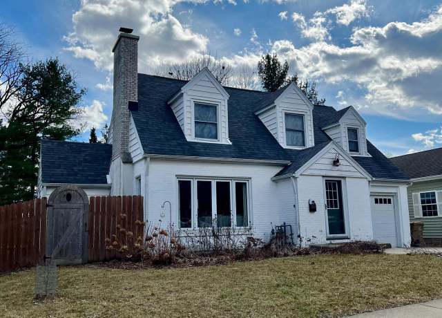 Property at 3917 Paunack Ave, Madison, WI 53711, 3 beds, 1.5 baths