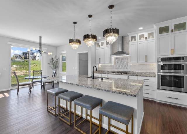 Property at 432 Tawny Elm Pkwy, Verona, WI 53593, 4 beds, 2.5 baths