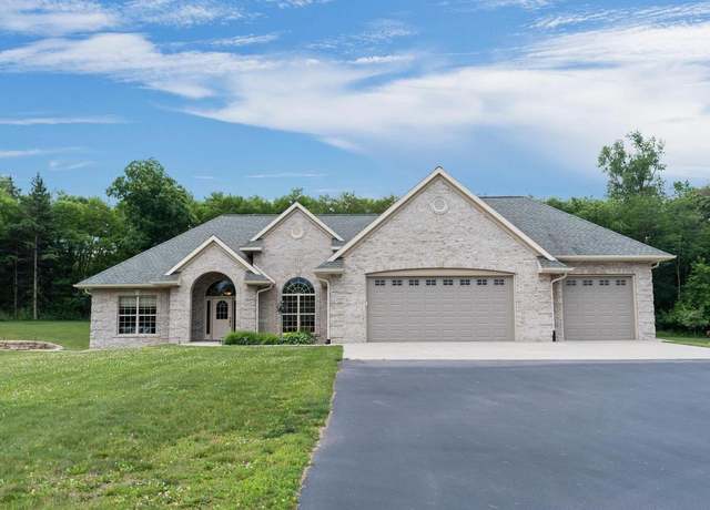 Property at W6293 Military Rd, Portage, WI 53901, 3 beds, 2.5 baths