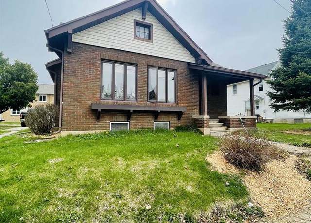 Property at 250 N Bonson St, Platteville, WI 53818, 3 beds, 2 baths