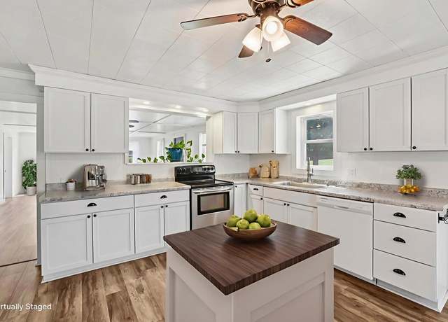 Property at N2503 Ullom Rd, Monroe, WI 53566, 3 beds, 1.5 baths