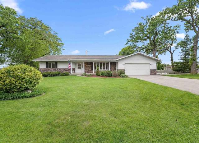 Property at N8005 Elser Dr, Beaver Dam, WI 53916, 4 beds, 3 baths