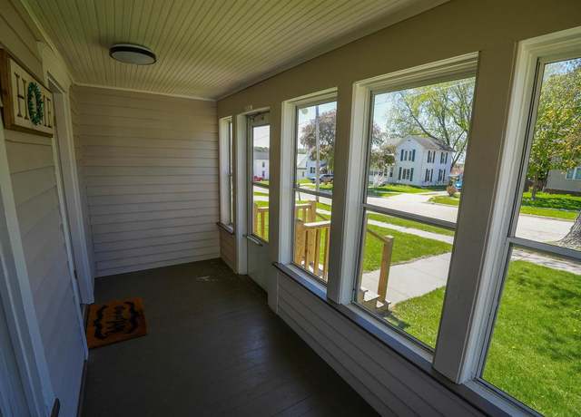 Property at 230 Towyn St, Cambria, WI 53923, 3 beds, 1 bath