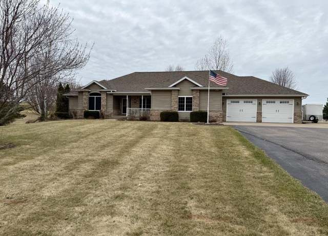 Property at 10092 Elkhorn Rd, Tomah, WI 54660, 5 beds, 3.5 baths
