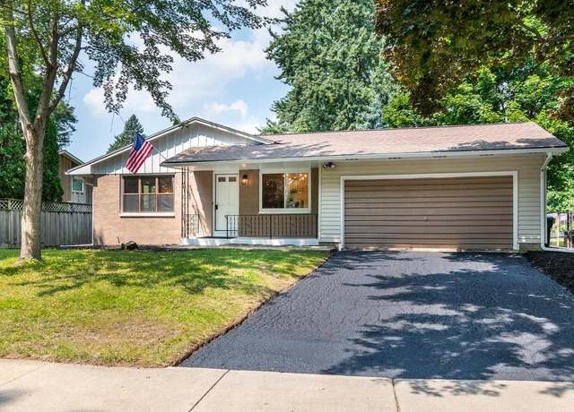 Property at 2706 Victoria Ln, Madison, WI 53704, 3 beds, 2 baths