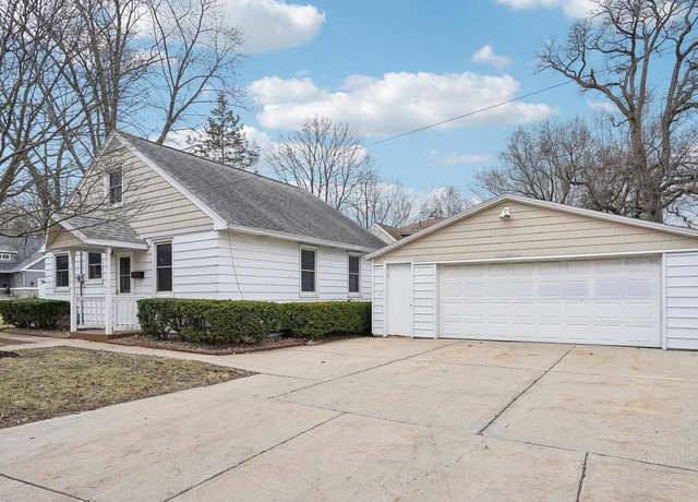Property at 1301 Wyldhaven Ave, Monona, WI 53716, 3 beds, 1.5 baths
