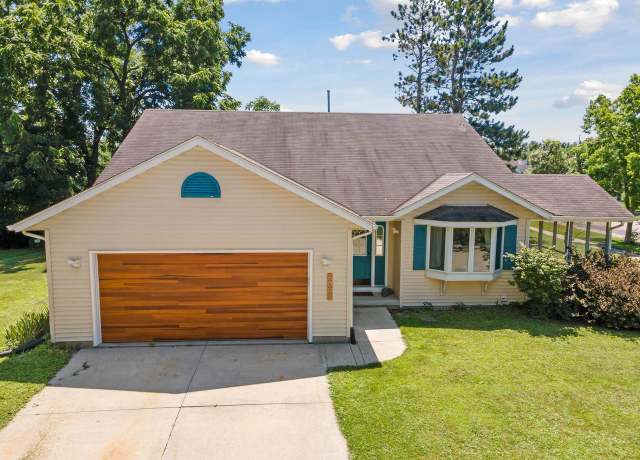 Property at 6097 Pinion Pine Way, Fitchburg, WI 53719, 3 beds, 2.5 baths