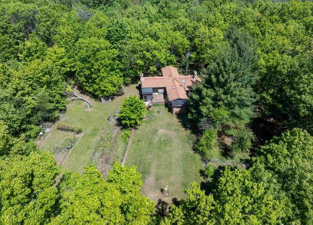 Property at W2761 49th St, Mauston, WI 53948, 2 beds, 1.5 baths