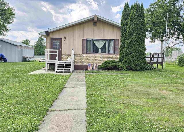 Property at 709 S Division St, New Lisbon, WI 53950, 3 beds, 1 bath