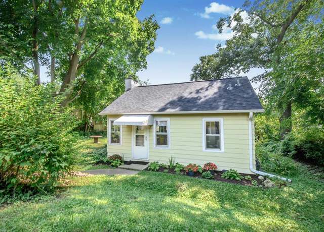 Property at 5805 Roosevelt St, Middleton, WI 53562, 2 beds, 1 bath