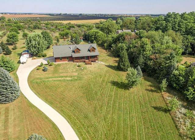 Property at 4191 W Sandale Dr, Beloit, WI 53511, 3 beds, 4 baths